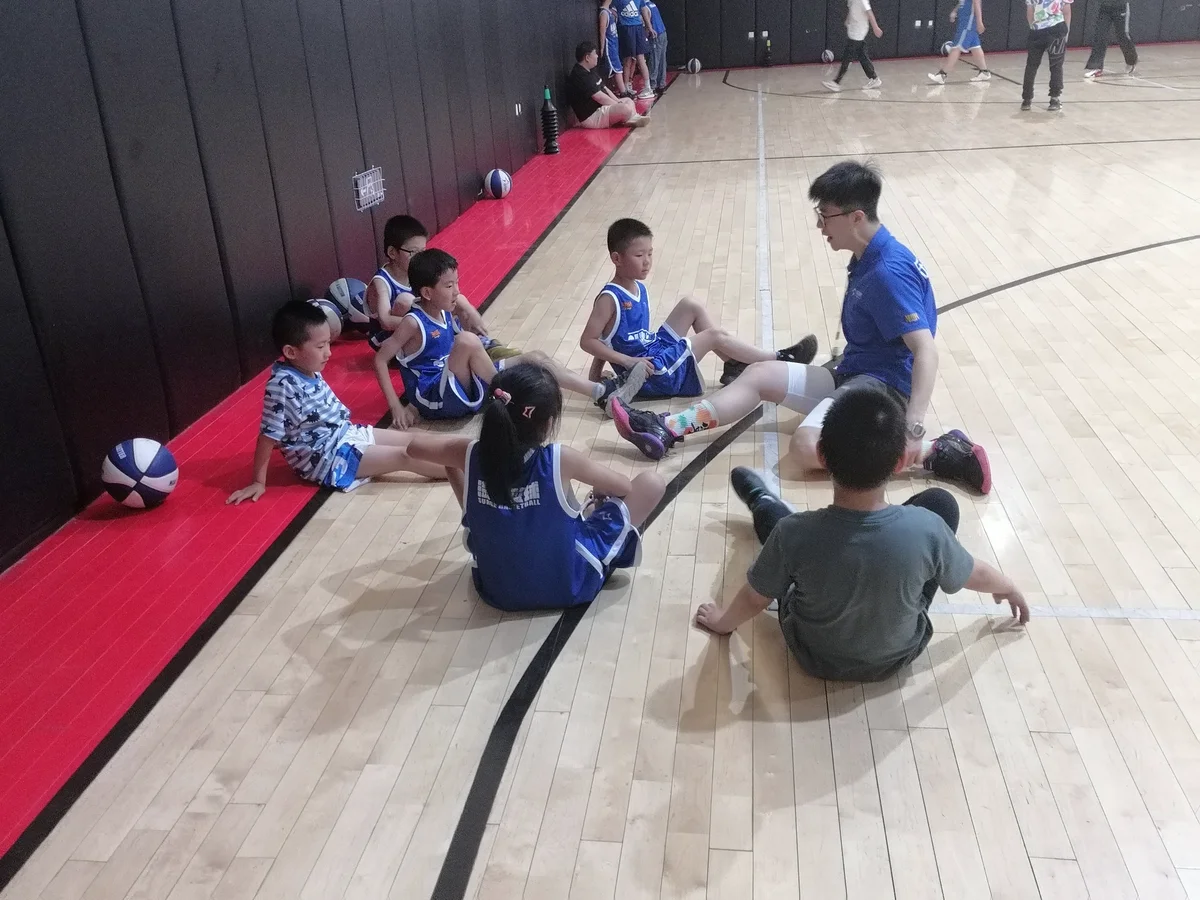 如何通过模拟比赛提高控卫的应变能力_2